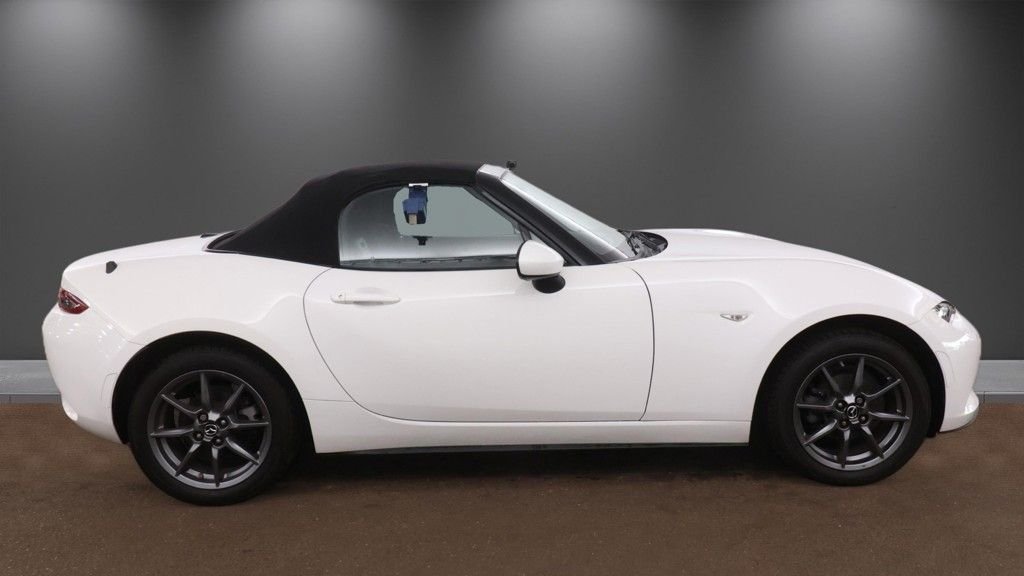 2019 Mazda MX-5 — image 5