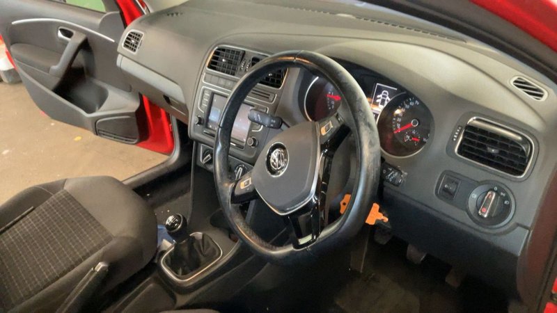2015 Volkswagen Polo in red — photo 7 of 10