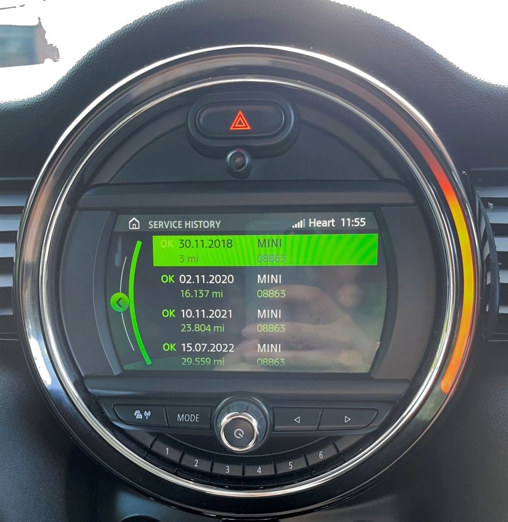 2018 MINI Hatch — image 1