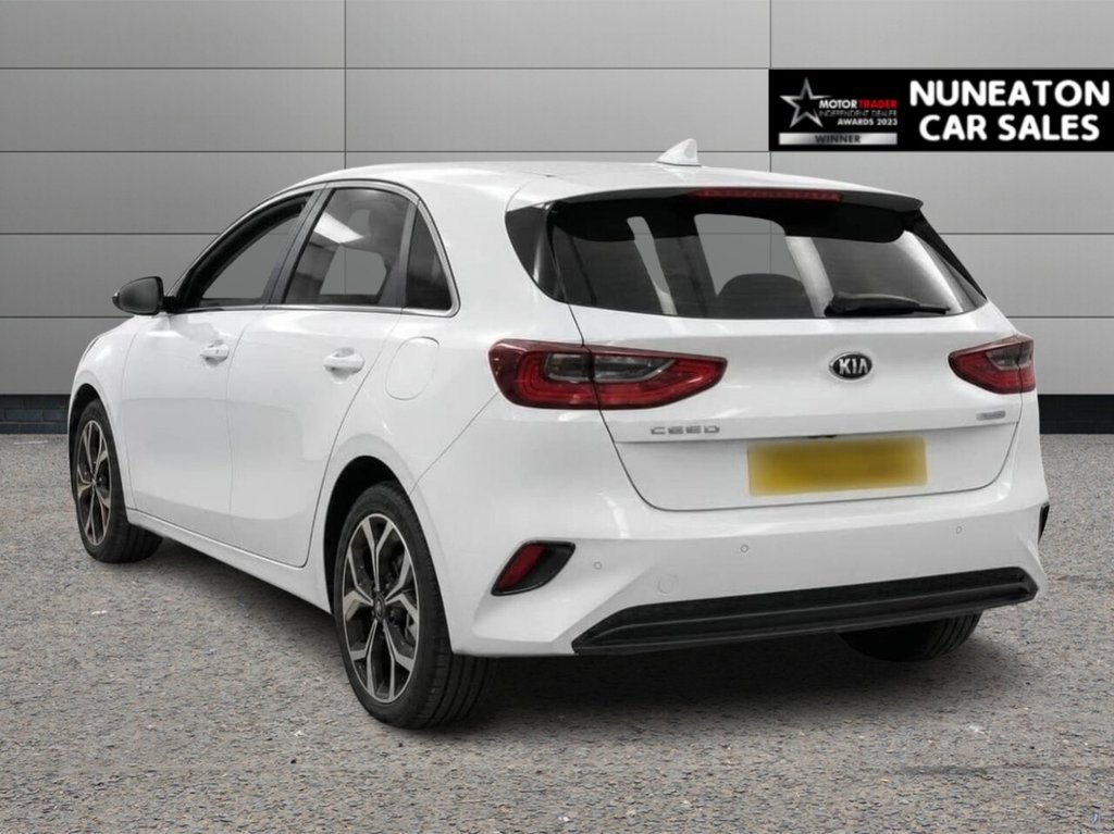 2021 Kia Ceed — image 3