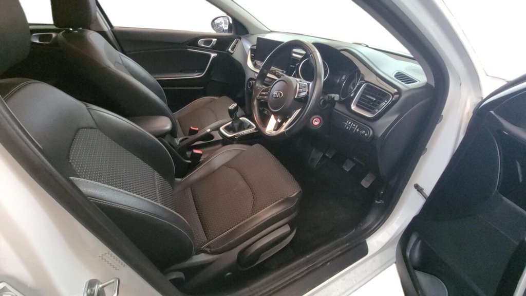 2021 Kia Ceed — image 5