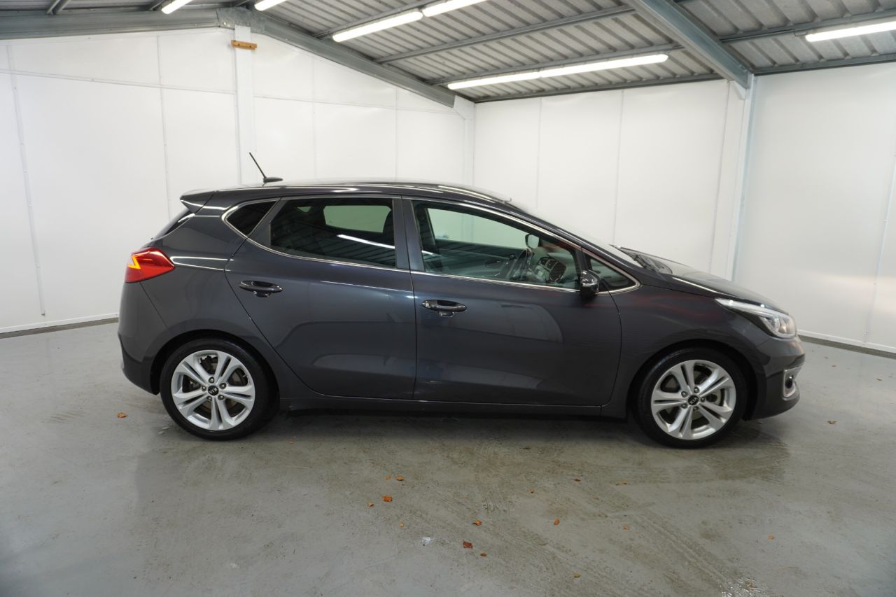 2016 KIA CEED 1.6 CRDi 4 Hatchback 5dr Diesel Manual Euro 6 (s/s) (134 bhp) - vehicle photo 6 for sale on PureCar