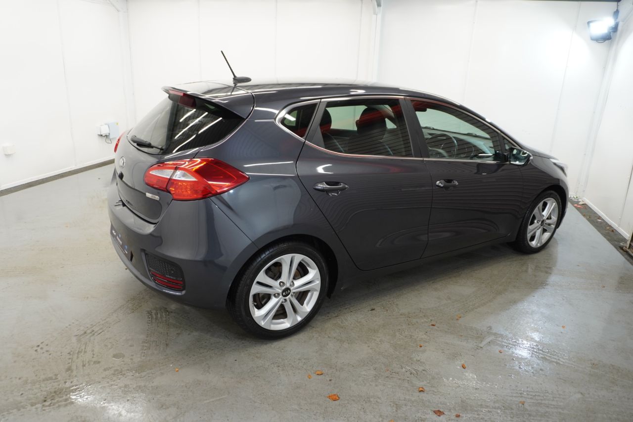 2016 KIA CEED 1.6 CRDi 4 Hatchback 5dr Diesel Manual Euro 6 (s/s) (134 bhp) - vehicle photo 13 for sale on PureCar