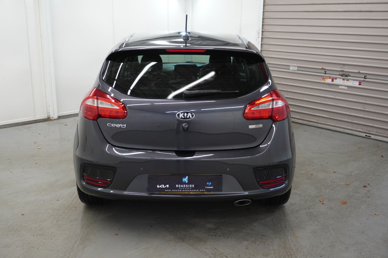 2016 KIA CEED 1.6 CRDi 4 Hatchback 5dr Diesel Manual Euro 6 (s/s) (134 bhp) - vehicle photo 15 for sale on PureCar