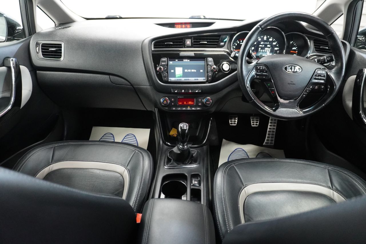 2016 KIA CEED 1.6 CRDi 4 Hatchback 5dr Diesel Manual Euro 6 (s/s) (134 bhp) - vehicle photo 31 for sale on PureCar