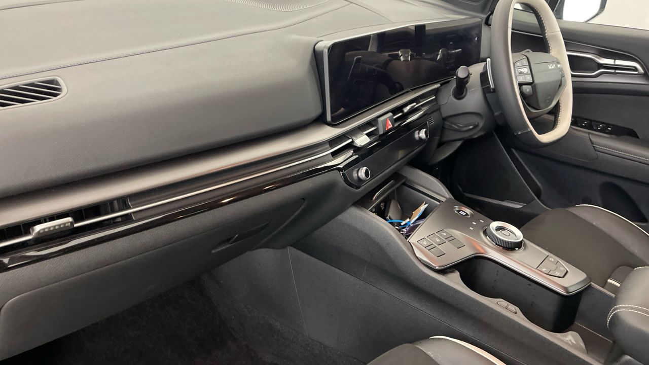 2025 KIA SPORTAGE 1.6 h T-GDi GT-Line SUV 5dr Petrol Hybrid Auto Euro 6 (s/s) (235 bhp) - vehicle photo 8 for sale on PureCar