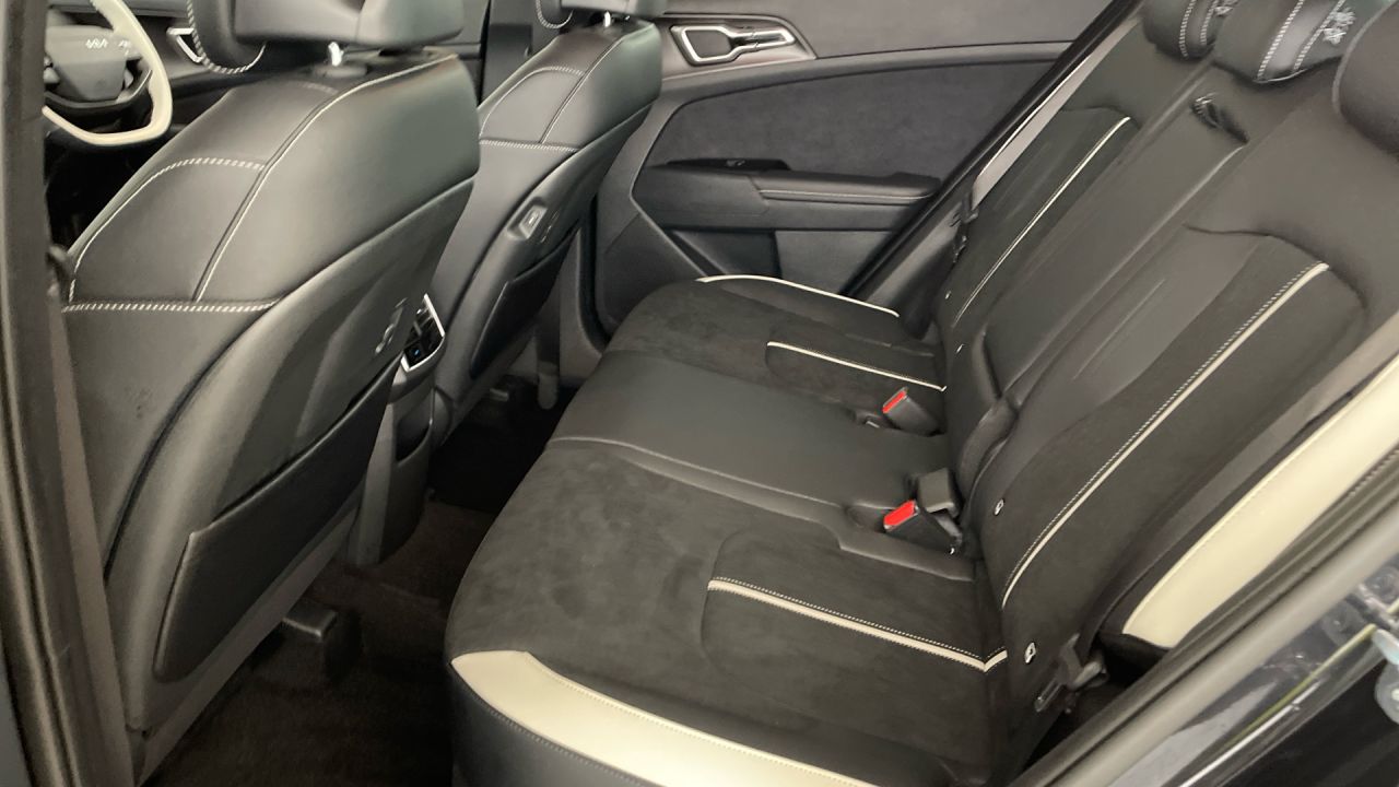 2025 KIA SPORTAGE 1.6 h T-GDi GT-Line SUV 5dr Petrol Hybrid Auto Euro 6 (s/s) (235 bhp) - vehicle photo 12 for sale on PureCar