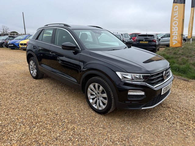 2018 Volkswagen T-Roc — image 1