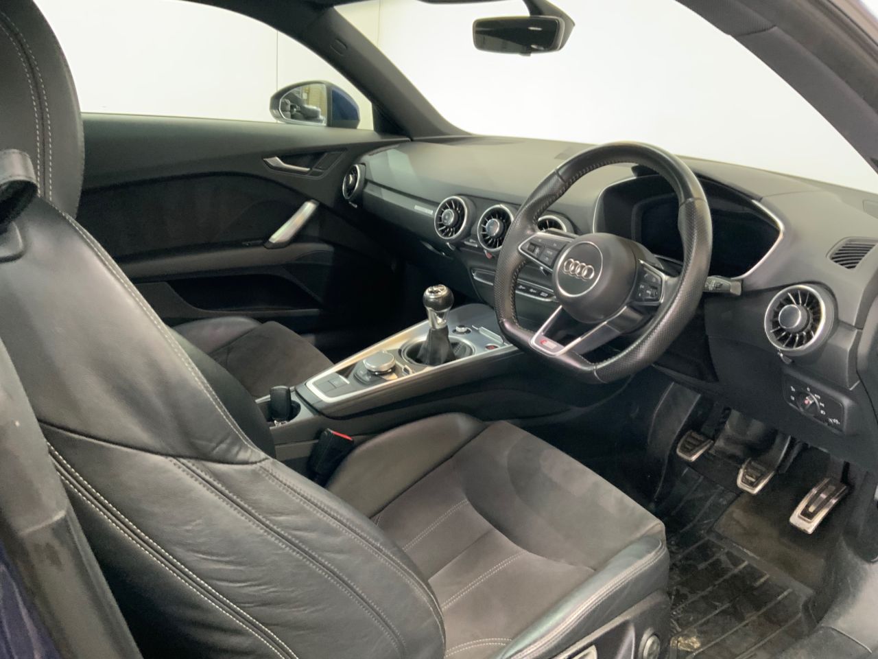 2015 AUDI TT 2.0 TDI ultra S line Coupe 3dr Diesel Manual Euro 6 (s/s) (184 ps) - vehicle photo 13 for sale on PureCar