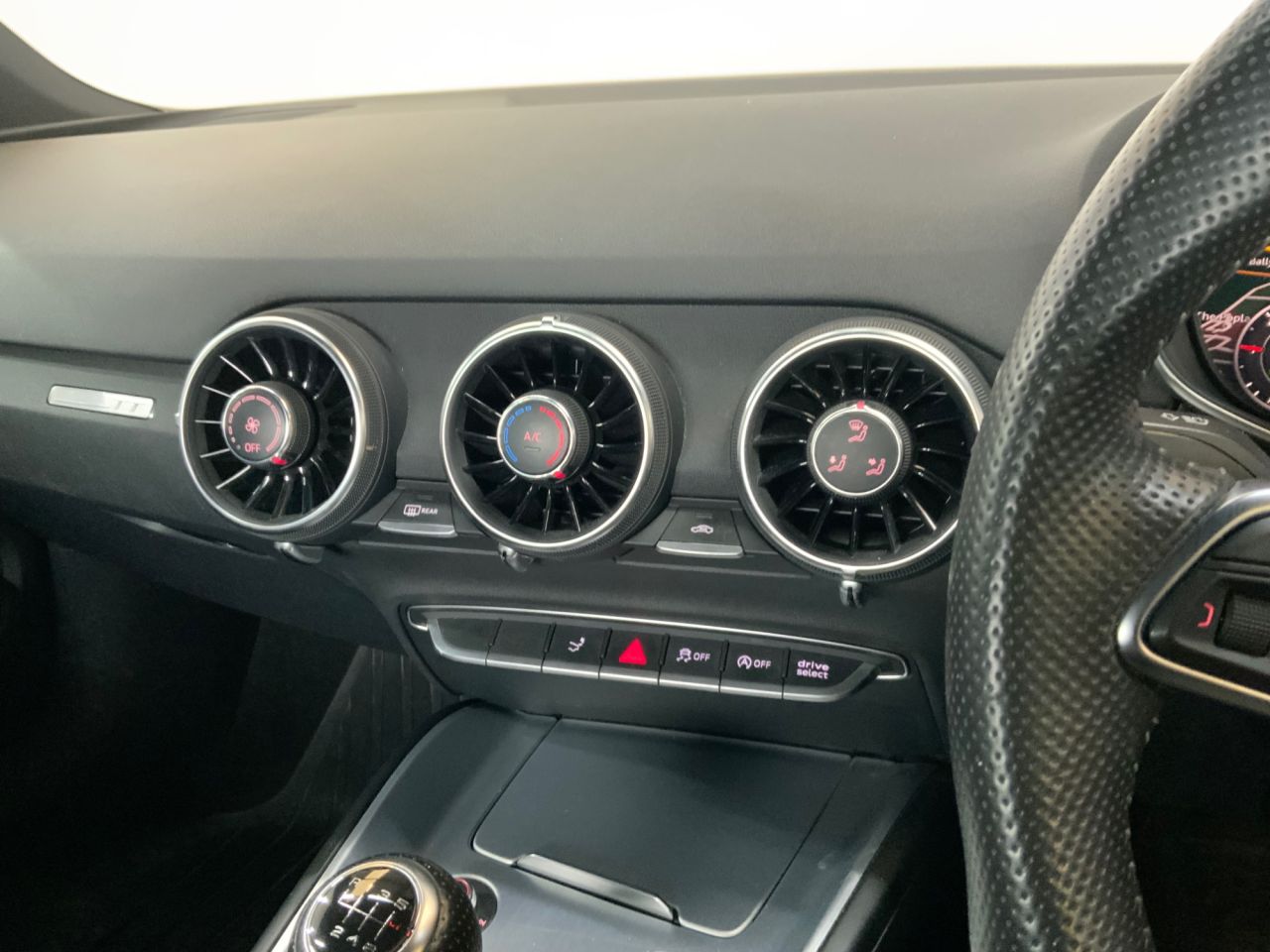 2015 AUDI TT 2.0 TDI ultra S line Coupe 3dr Diesel Manual Euro 6 (s/s) (184 ps) - vehicle photo 18 for sale on PureCar
