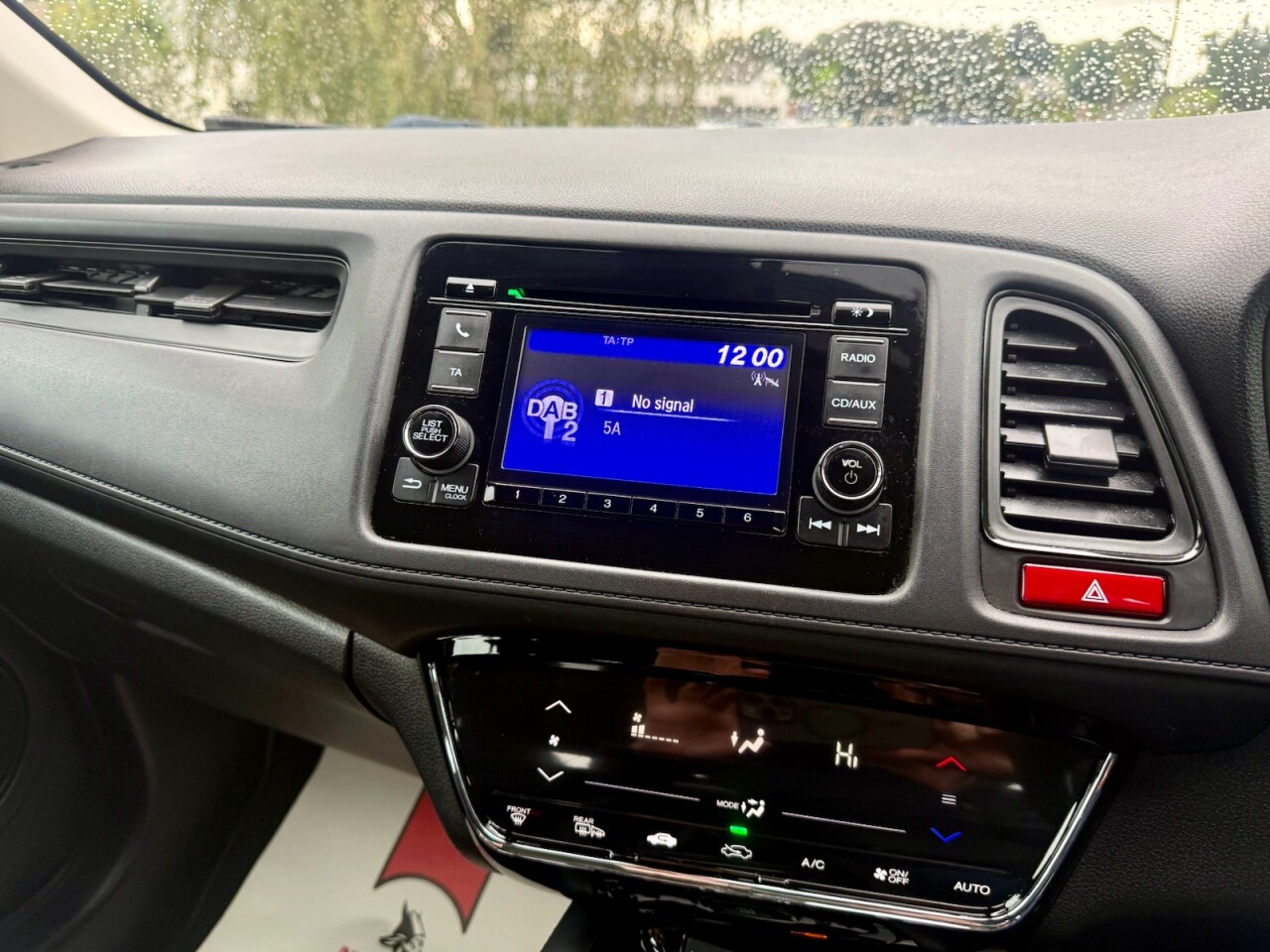2016 HONDA HR-V 1.6 i-DTEC S SUV 5dr Diesel Manual Euro 6 (£25 P/A ROAD TAX) - vehicle photo 10 for sale on PureCar