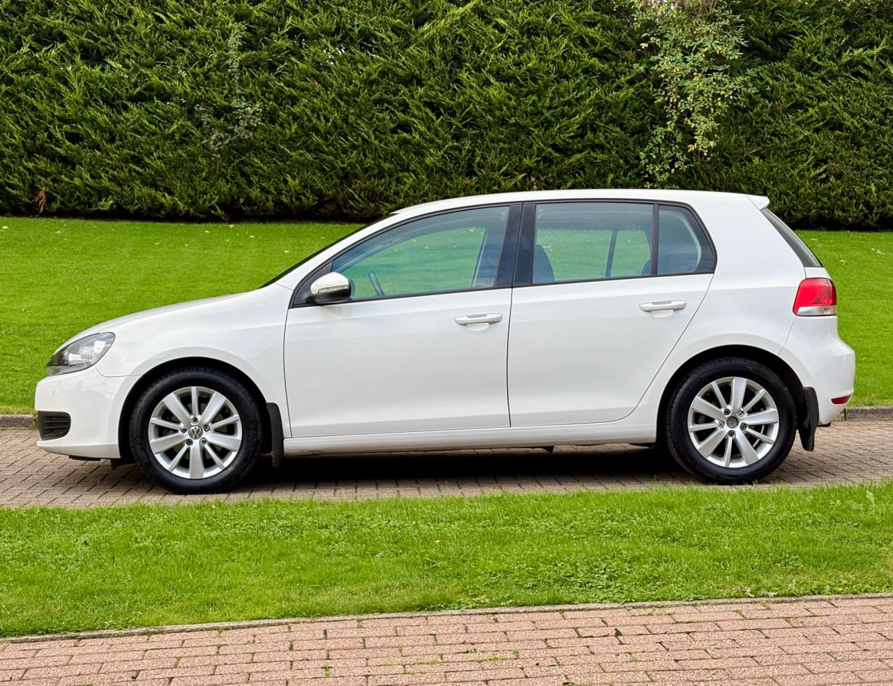 2012 VOLKSWAGEN GOLF 1.6 TDI Match Hatchback 5dr Diesel Manual Euro 5 (105 ps) - vehicle photo 8 for sale on PureCar