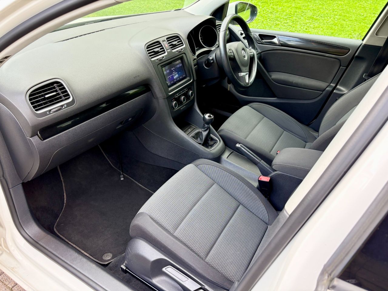 2012 VOLKSWAGEN GOLF 1.6 TDI Match Hatchback 5dr Diesel Manual Euro 5 (105 ps) - vehicle photo 11 for sale on PureCar