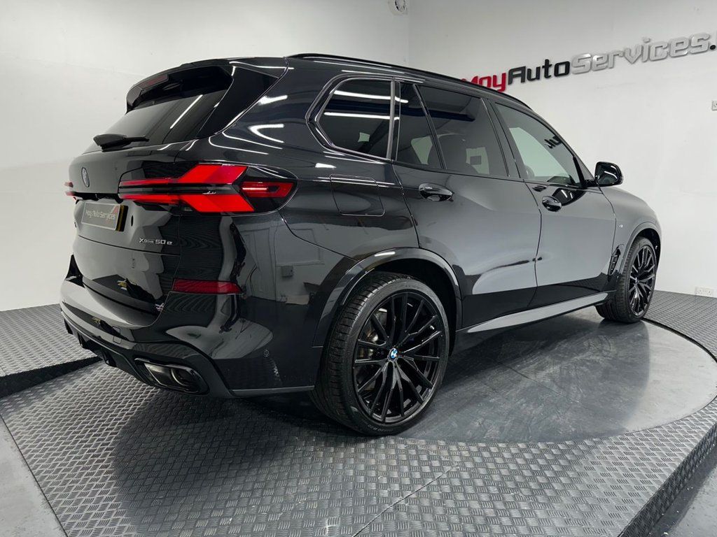 2025 BMW X5 3.0 50e 25.7kWh M Sport SUV 5dr Petrol Plug-in Hybrid Steptronic xDrive Eur - vehicle photo 4 for sale on PureCar