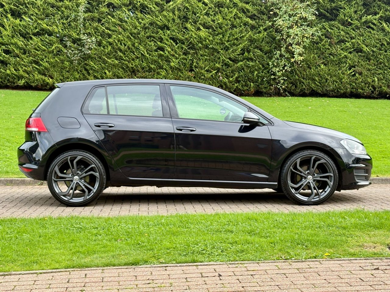 2014 VOLKSWAGEN GOLF 1.6 TDI BlueMotion Tech S Hatchback 5dr Diesel Manual Euro 5 (s/s) (105 ps) - vehicle photo 7 for sale on PureCar