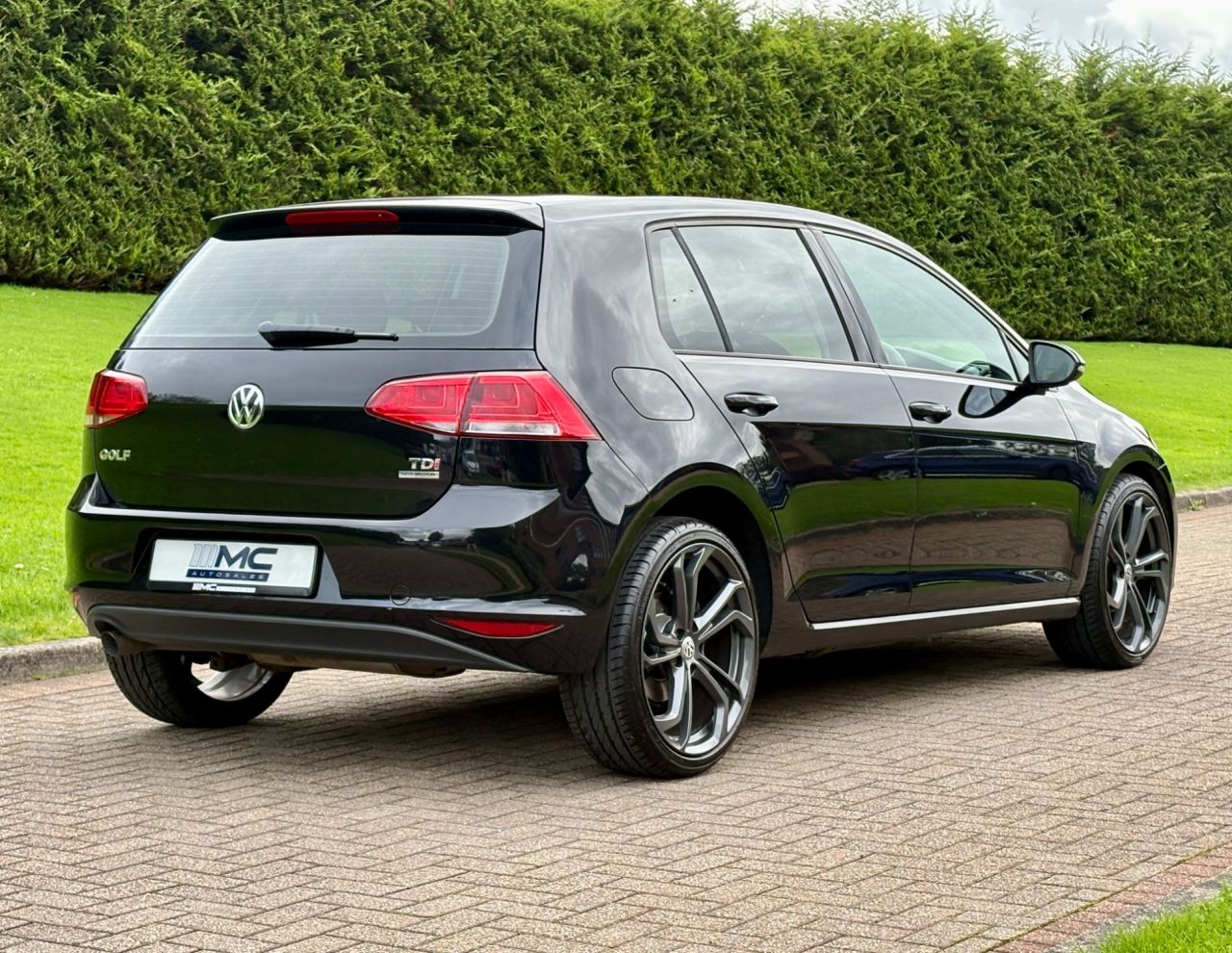 2014 VOLKSWAGEN GOLF 1.6 TDI BlueMotion Tech S Hatchback 5dr Diesel Manual Euro 5 (s/s) (105 ps) - vehicle photo 3 for sale on PureCar