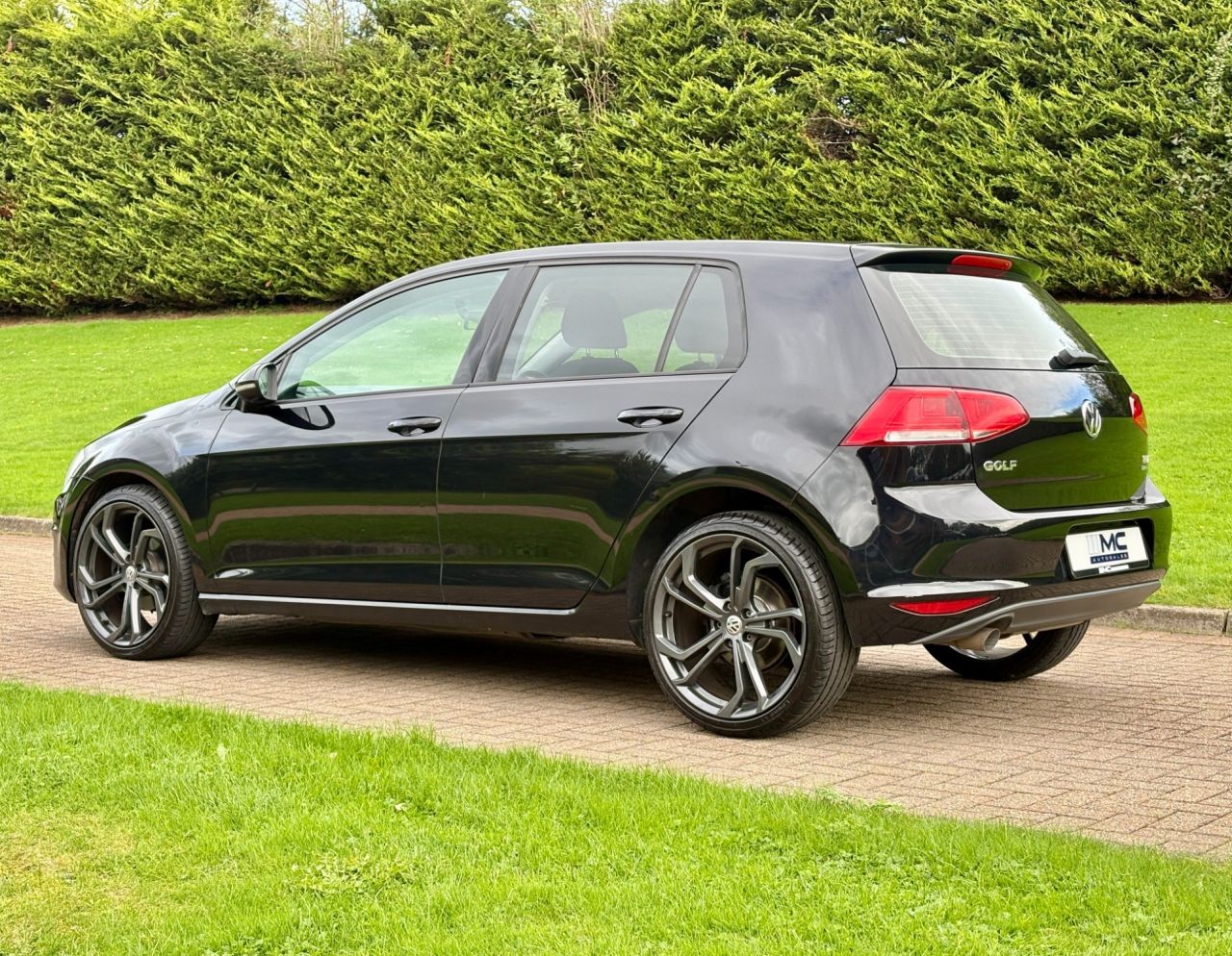 2014 VOLKSWAGEN GOLF 1.6 TDI BlueMotion Tech S Hatchback 5dr Diesel Manual Euro 5 (s/s) (105 ps) - vehicle photo 6 for sale on PureCar