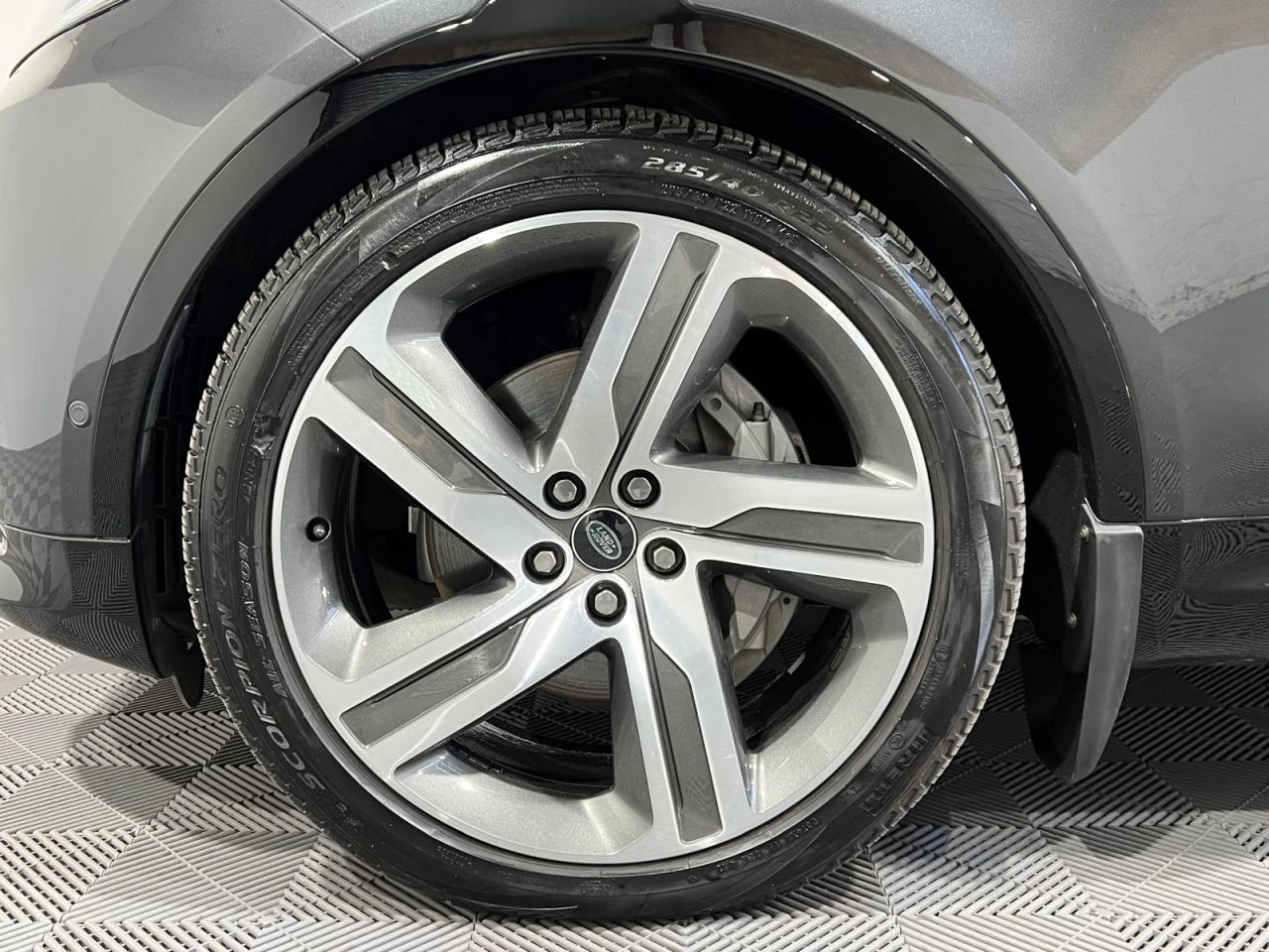 2022 LAND ROVER DISCOVERY 3.0 D300 MHEV R-Dynamic SE SUV 5dr Diesel Auto 4WD Euro 6 (s/s) (300 ps) - vehicle photo 17 for sale on PureCar