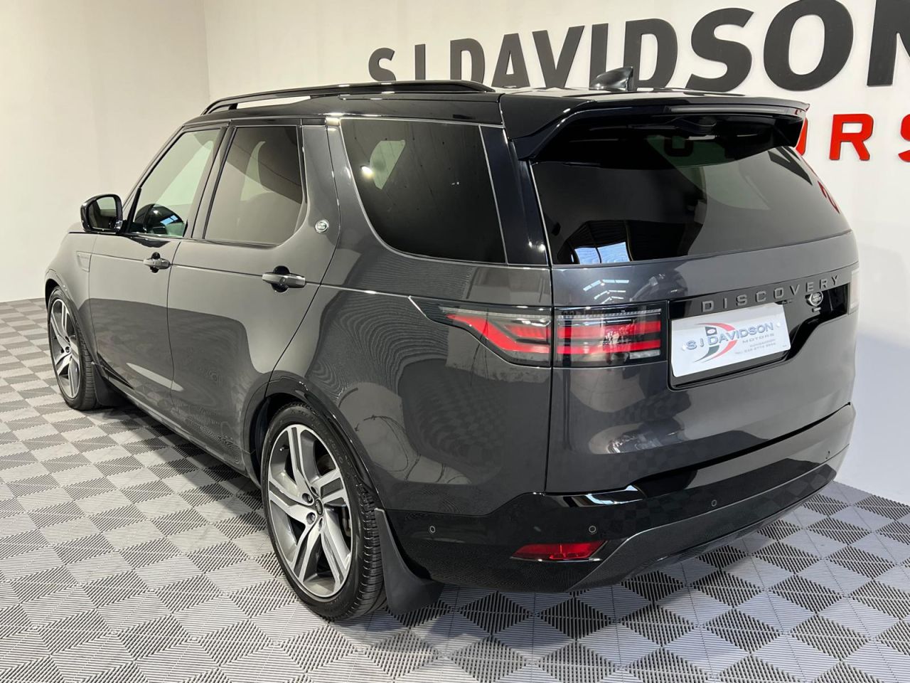 2022 LAND ROVER DISCOVERY 3.0 D300 MHEV R-Dynamic SE SUV 5dr Diesel Auto 4WD Euro 6 (s/s) (300 ps) - vehicle photo 2 for sale on PureCar