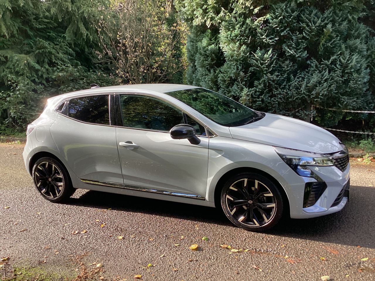 2024 RENAULT CLIO 1.0 TCe techno Hatchback 5dr Petrol Manual Euro 6 (s/s) (90 ps) - vehicle photo 6 for sale on PureCar