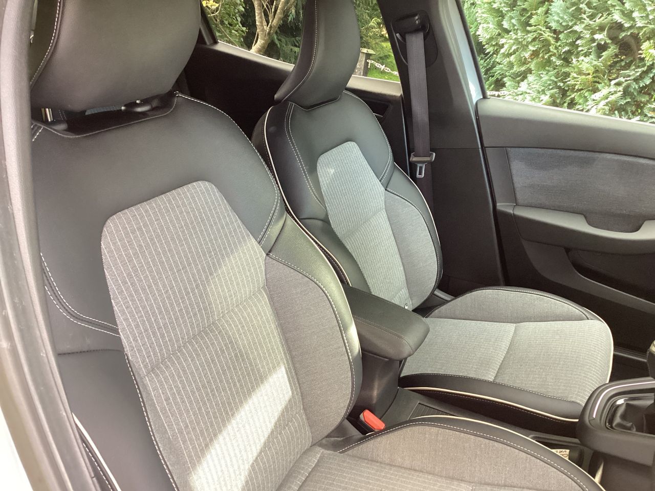2024 RENAULT CLIO 1.0 TCe techno Hatchback 5dr Petrol Manual Euro 6 (s/s) (90 ps) - vehicle photo 12 for sale on PureCar