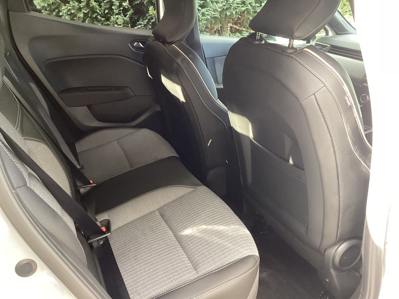 2024 RENAULT CLIO 1.0 TCe techno Hatchback 5dr Petrol Manual Euro 6 (s/s) (90 ps) - vehicle photo 14 for sale on PureCar