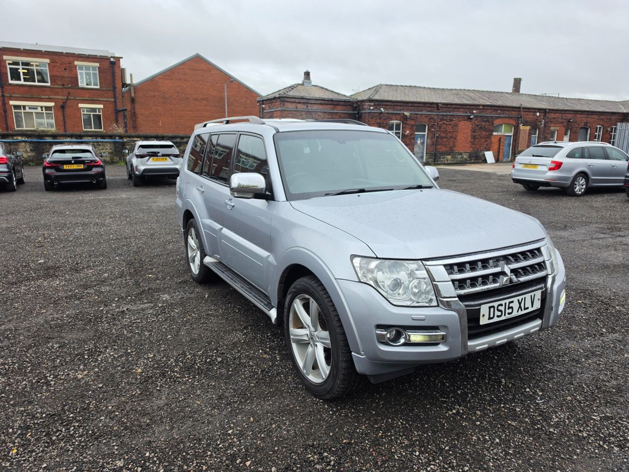 2015 Mitsubishi Shogun