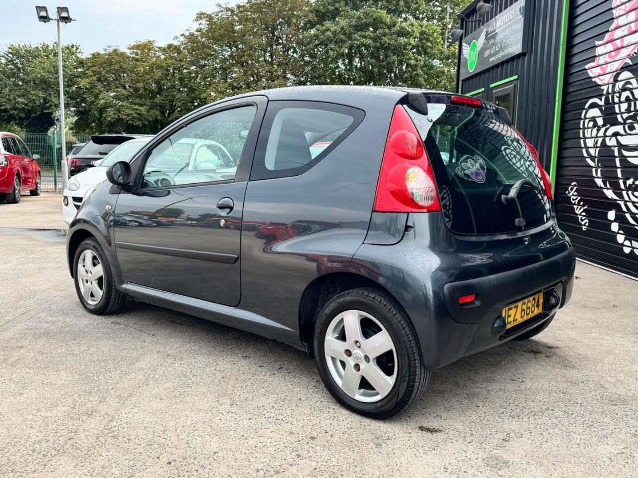 2006 PEUGEOT 1.0 12V Urban Hatchback 3dr Petrol Manual Euro 4 (68 ps) - vehicle photo 3 for sale on PureCar