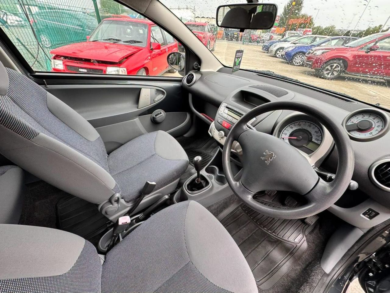 2006 PEUGEOT 1.0 12V Urban Hatchback 3dr Petrol Manual Euro 4 (68 ps) - vehicle photo 16 for sale on PureCar