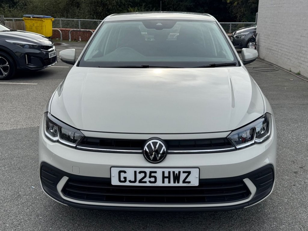 2025 Volkswagen Polo — image 8