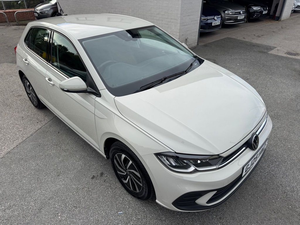 2025 Volkswagen Polo — image 9