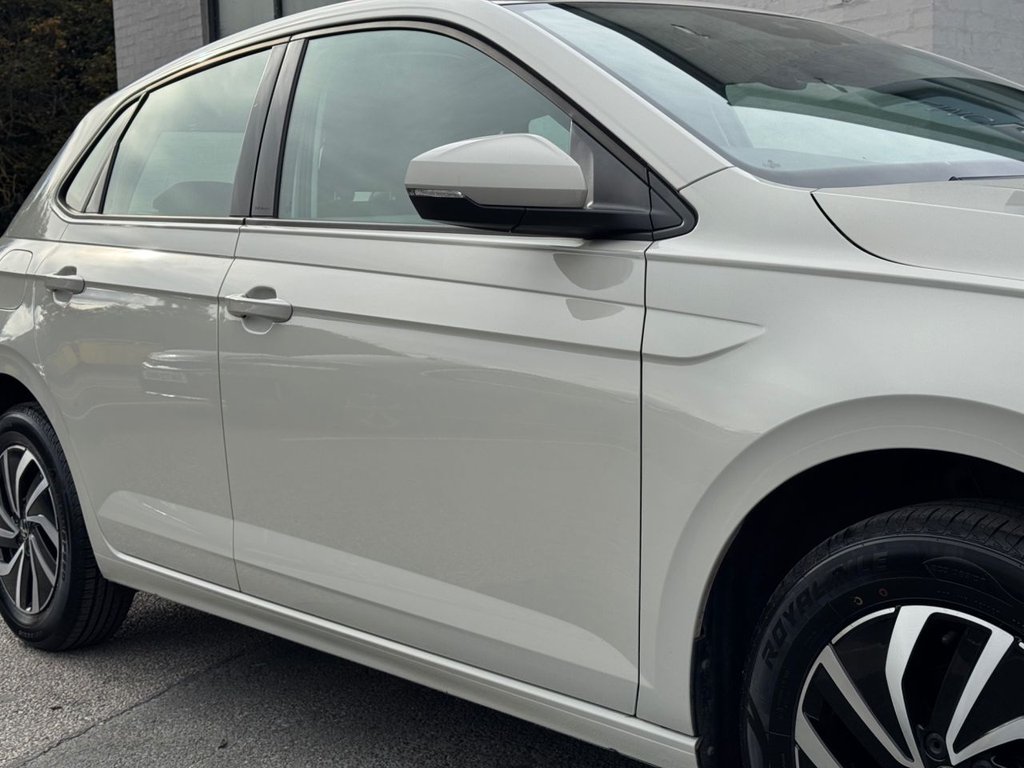 2025 Volkswagen Polo — image 11