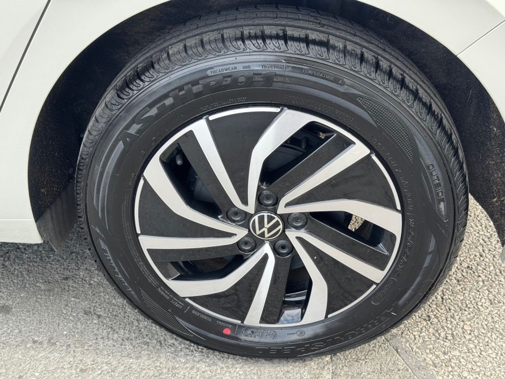 2025 Volkswagen Polo — image 16