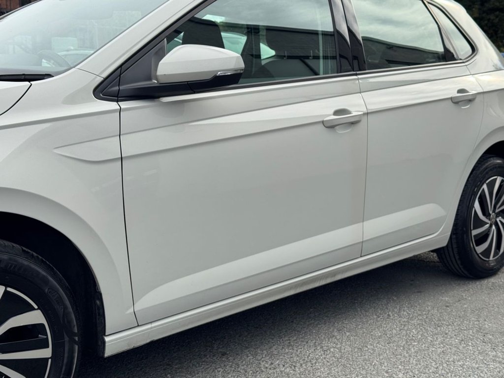 2025 Volkswagen Polo — image 12