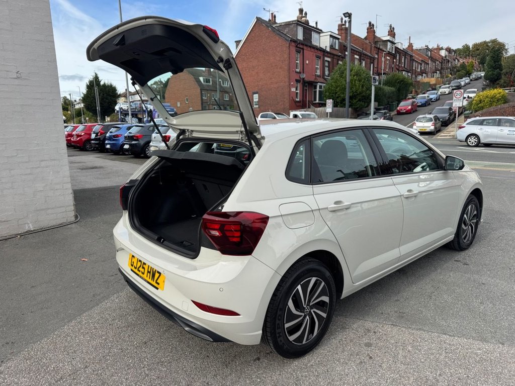 2025 Volkswagen Polo — image 18
