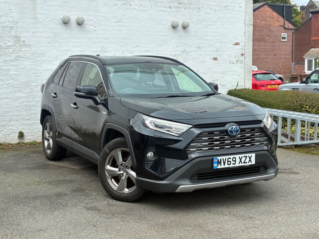 2019 Toyota RAV4 — image 2