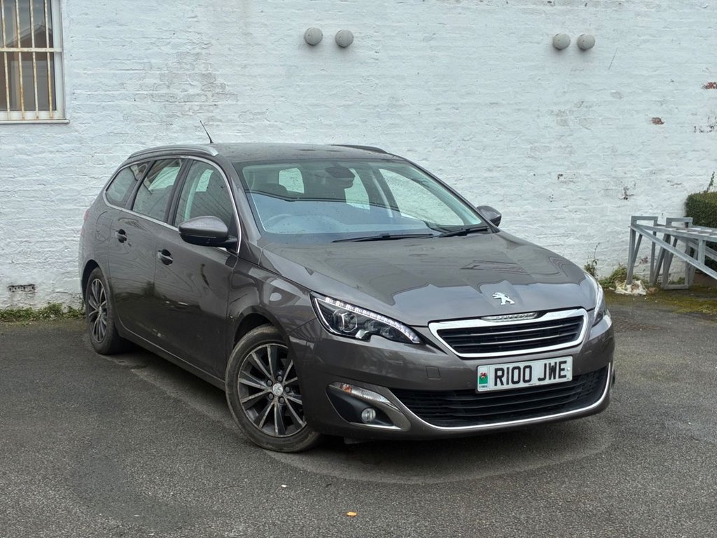 2015 Peugeot 308 SW — image 2