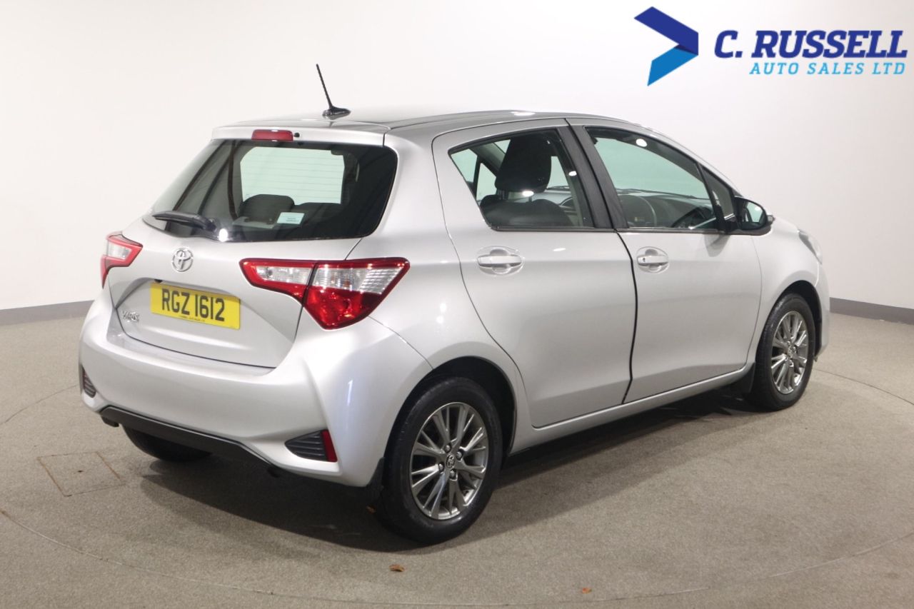 2020 TOYOTA YARIS 1.5 VVT-i Icon Hatchback 5dr Petrol Manual Euro 6 (111 ps) - vehicle photo 5 for sale on PureCar