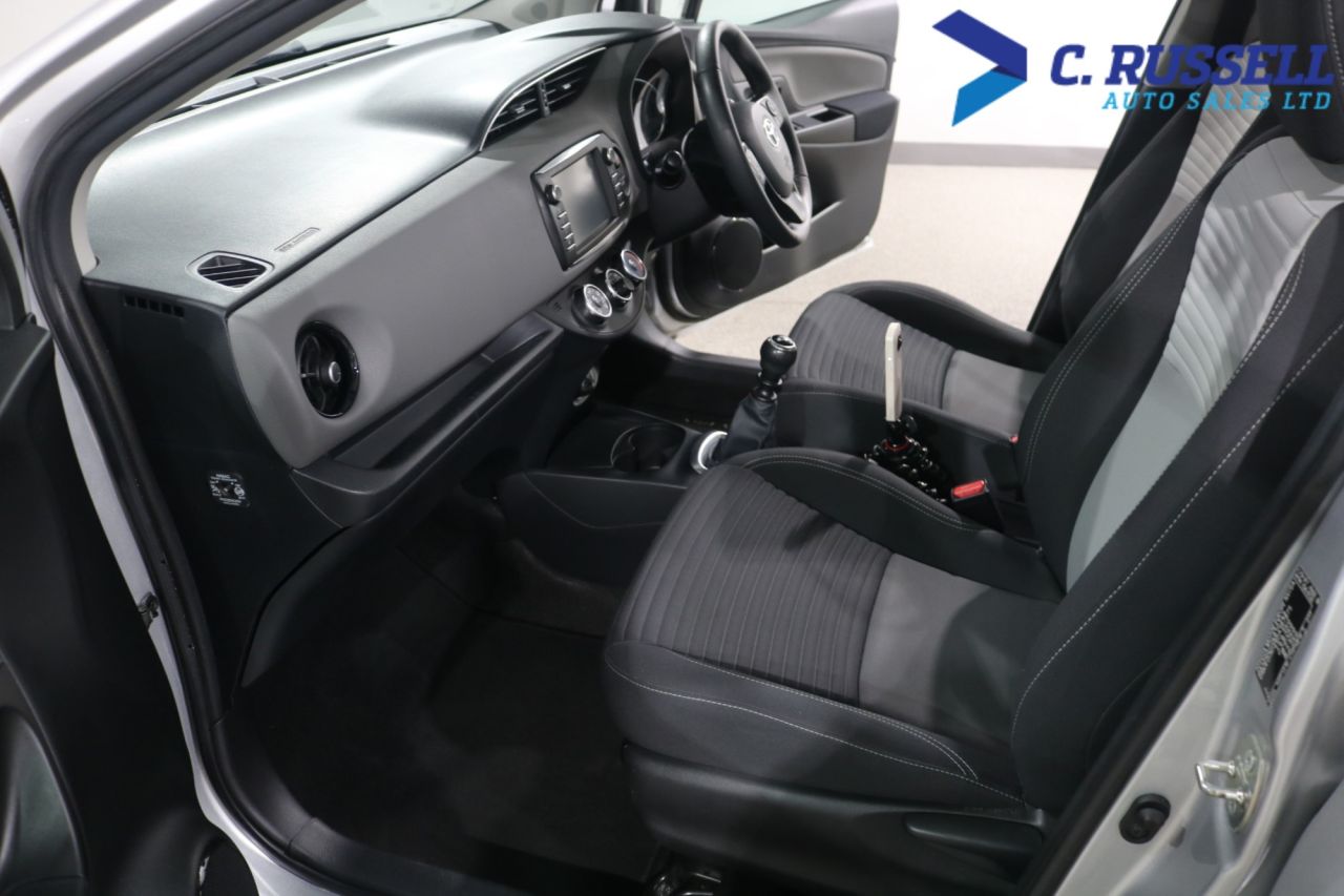 2020 TOYOTA YARIS 1.5 VVT-i Icon Hatchback 5dr Petrol Manual Euro 6 (111 ps) - vehicle photo 14 for sale on PureCar