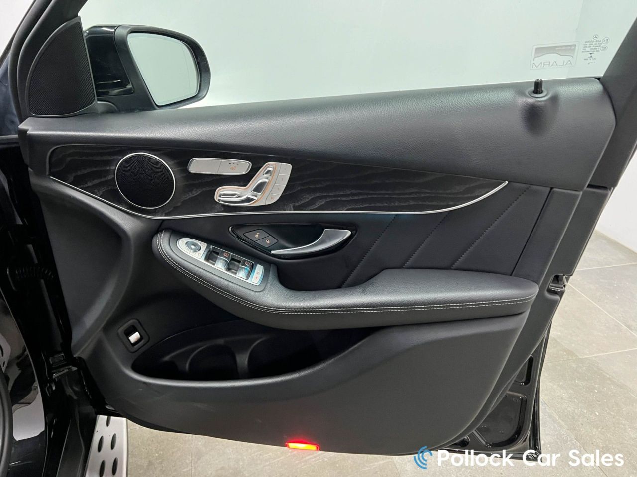 2018 MERCEDES GLC GLC220d AMG Line Premium Plus 4MATIC 170BHP Premium Plus AMG Line 4Matic - vehicle photo 27 for sale on PureCar