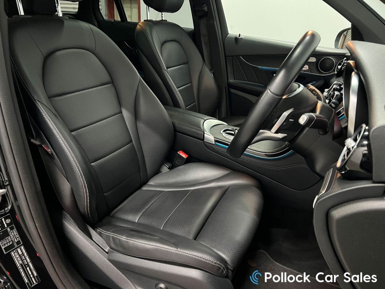 2018 MERCEDES GLC GLC220d AMG Line Premium Plus 4MATIC 170BHP Premium Plus AMG Line 4Matic - vehicle photo 30 for sale on PureCar