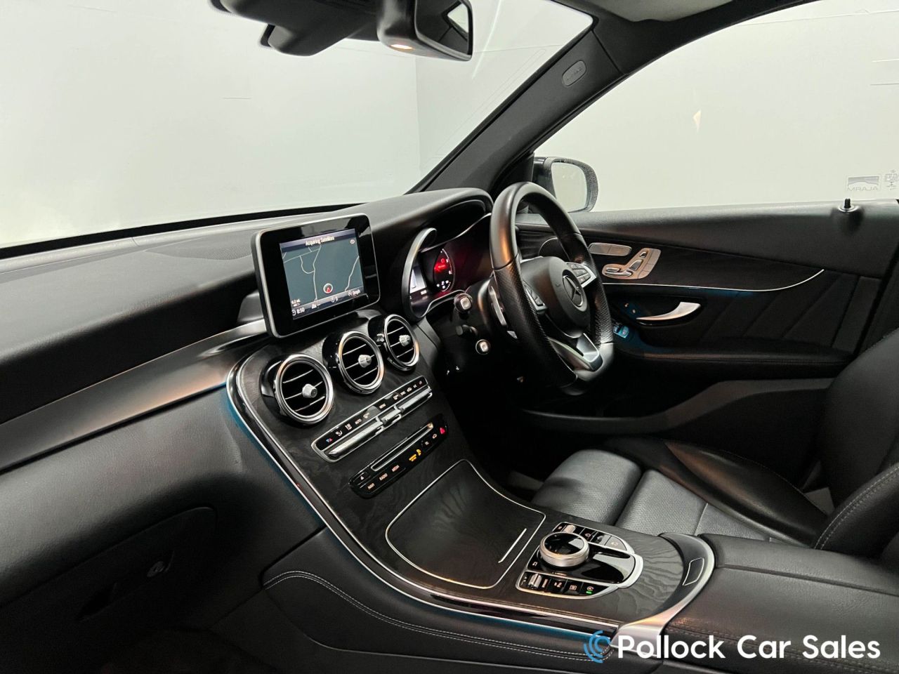 2018 MERCEDES GLC GLC220d AMG Line Premium Plus 4MATIC 170BHP Premium Plus AMG Line 4Matic - vehicle photo 31 for sale on PureCar