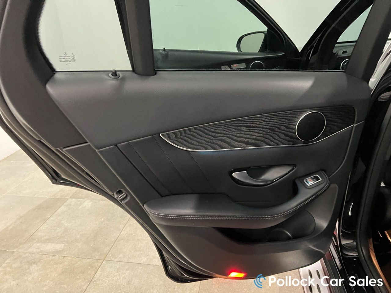 2018 MERCEDES GLC GLC220d AMG Line Premium Plus 4MATIC 170BHP Premium Plus AMG Line 4Matic - vehicle photo 37 for sale on PureCar