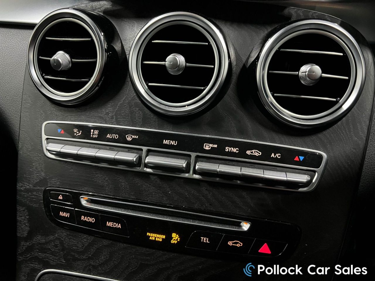 2018 MERCEDES GLC GLC220d AMG Line Premium Plus 4MATIC 170BHP Premium Plus AMG Line 4Matic - vehicle photo 52 for sale on PureCar