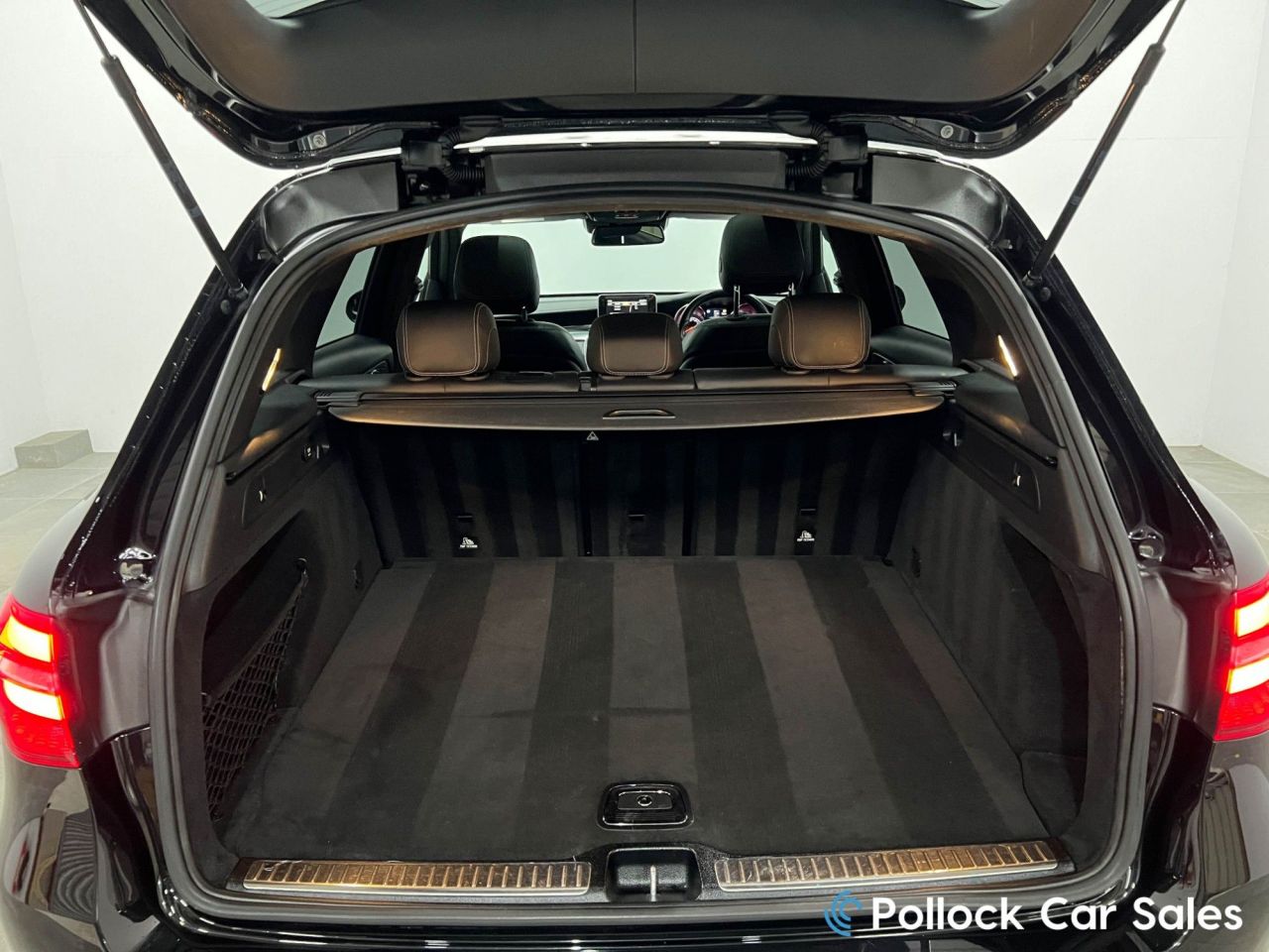 2018 MERCEDES GLC GLC220d AMG Line Premium Plus 4MATIC 170BHP Premium Plus AMG Line 4Matic - vehicle photo 56 for sale on PureCar
