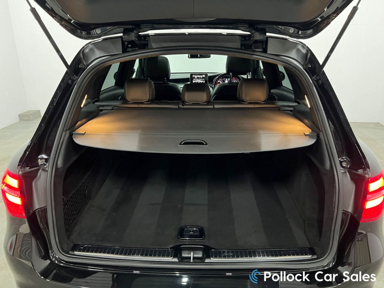 2018 MERCEDES GLC GLC220d AMG Line Premium Plus 4MATIC 170BHP Premium Plus AMG Line 4Matic - vehicle photo 57 for sale on PureCar