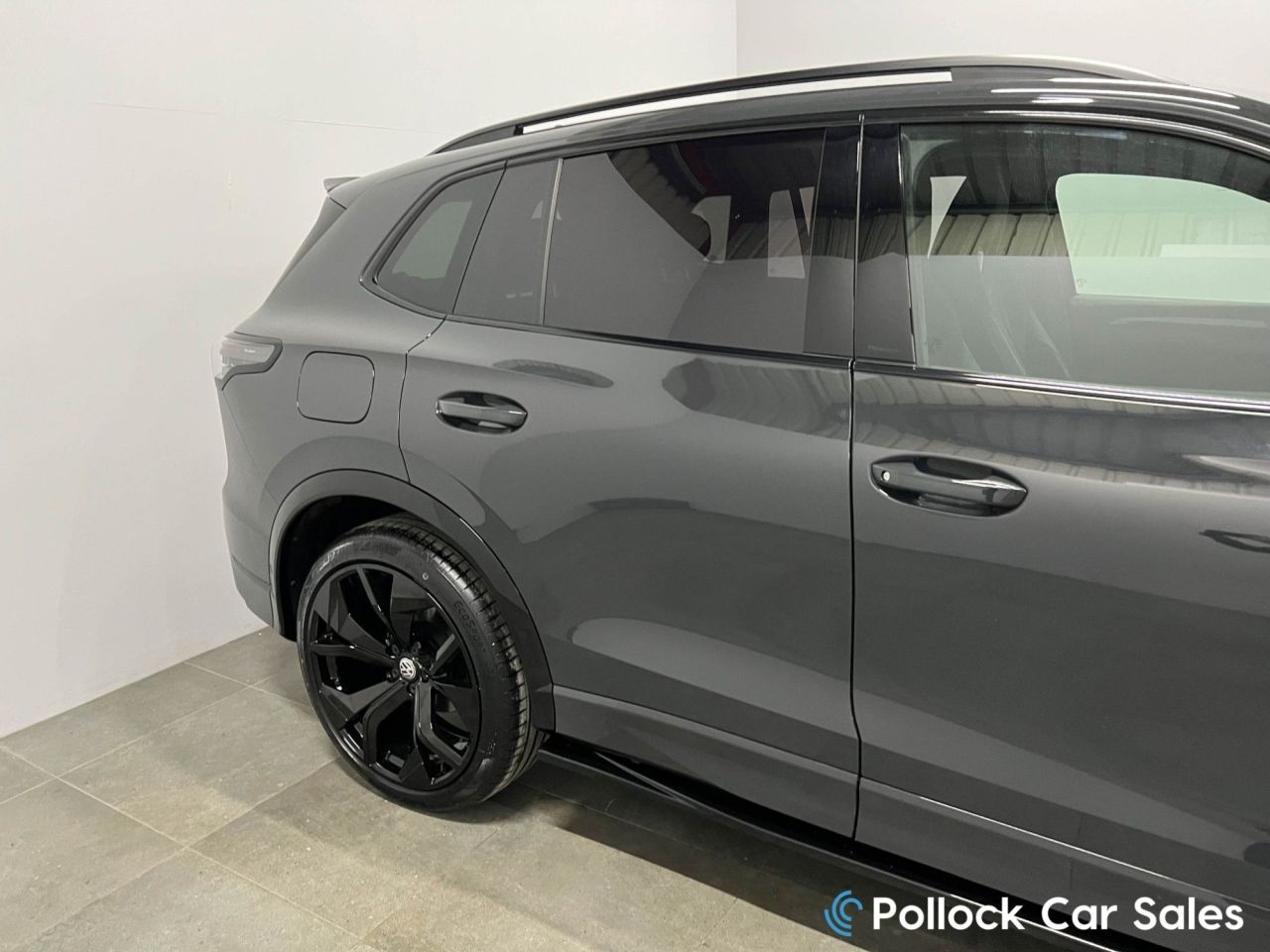 2024 VOLKSWAGEN TIGUAN 2.0 TDI R-Line SUV 5dr Diesel DSG Euro 6 (s/s) (150 ps) 21",Aero Kit,Black - vehicle photo 10 for sale on PureCar