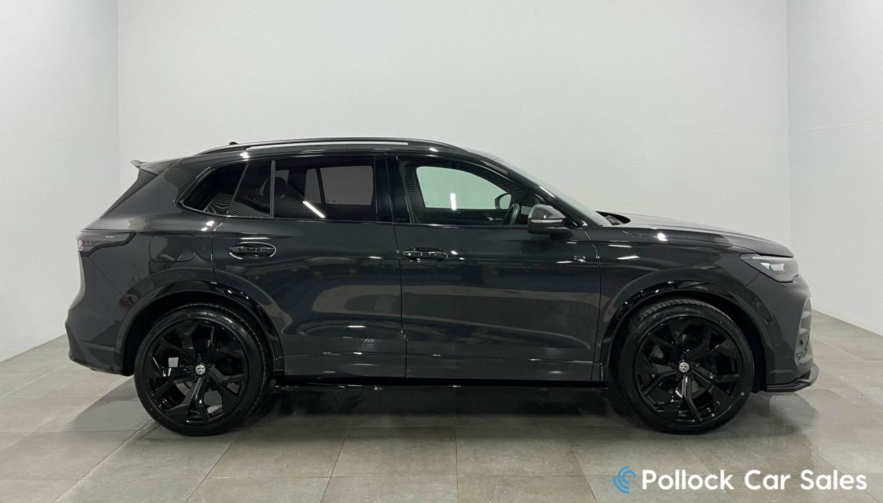 2024 VOLKSWAGEN TIGUAN 2.0 TDI R-Line SUV 5dr Diesel DSG Euro 6 (s/s) (150 ps) 21",Aero Kit,Black - vehicle photo 4 for sale on PureCar