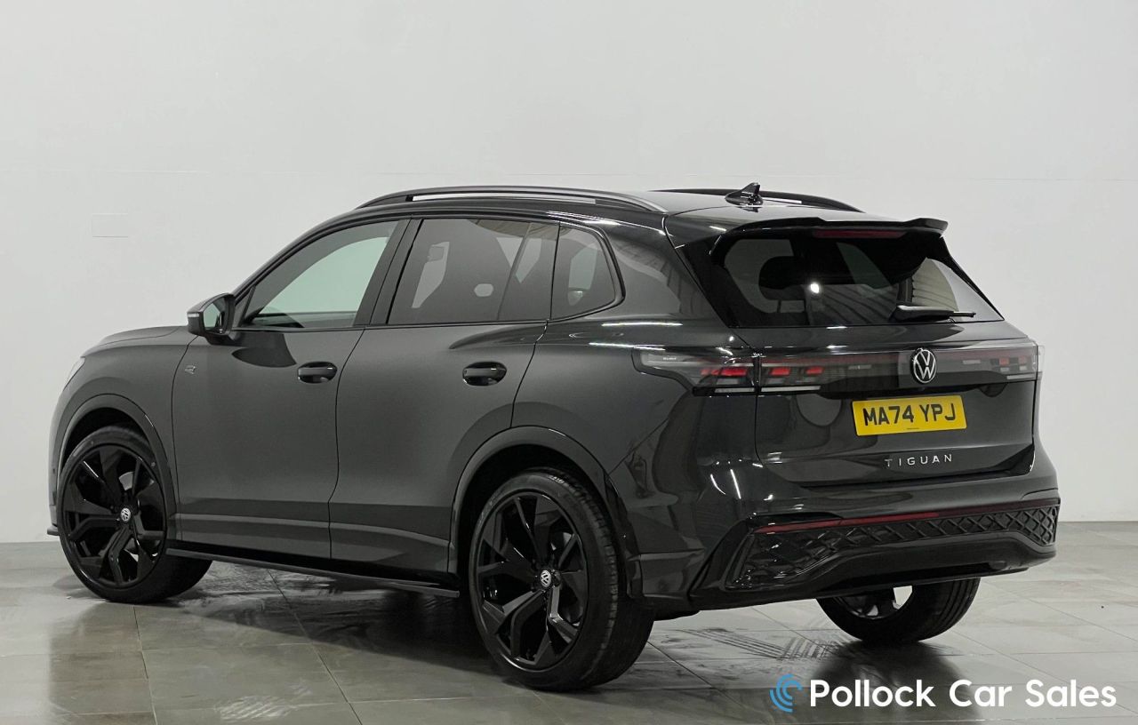 2024 VOLKSWAGEN TIGUAN 2.0 TDI R-Line SUV 5dr Diesel DSG Euro 6 (s/s) (150 ps) 21",Aero Kit,Black - vehicle photo 2 for sale on PureCar