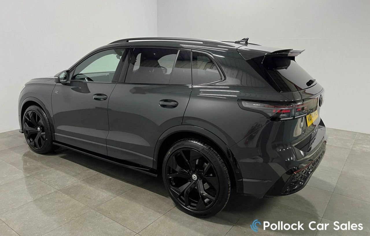 2024 VOLKSWAGEN TIGUAN 2.0 TDI R-Line SUV 5dr Diesel DSG Euro 6 (s/s) (150 ps) 21",Aero Kit,Black - vehicle photo 22 for sale on PureCar